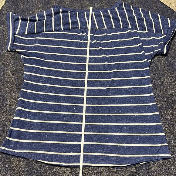 Ricki’s tee - Picture 7 of 9